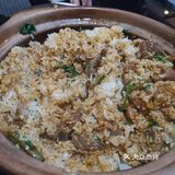 这次来，发现有送餐机器人来送餐。孩子围着机器人到处走
