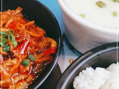 -老娘舅餐厅(黄龙体育中心店)