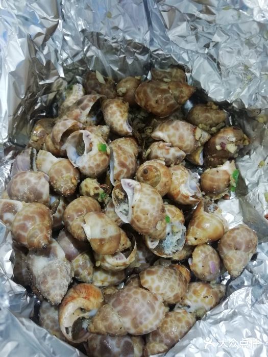 海宝湾海鲜美食城锡纸盐焗花螺图片