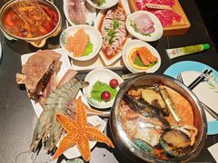 -雍容荟帝王蟹活龙虾展台自助(IFS黑金店)