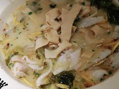 -江渔儿酸菜鱼·拔草餐厅(虎门君乐汇店)
