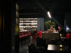 -Mx.cocktail bar