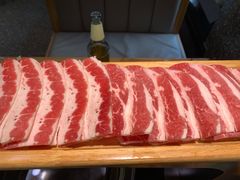 肥牛-炭小牛果木烤肉