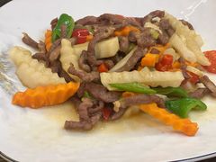 酸萝卜炒牛肉-宗巴雍姆藏餐府