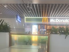 -麦当劳(上海虹桥站30B检票口楼上)