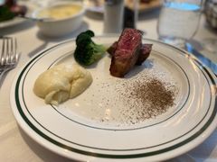 -Wolfgang’s Steakhouse 沃夫冈牛排馆(上海白玉兰广场店)