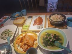 -荷塘秋月·本帮江浙菜(国权路店)