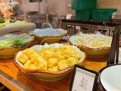 -广州万富希尔顿酒店·感趣自助餐厅·金秋蟹宴生蚝海鲜刺身