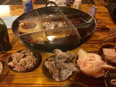 -岗上渣渣老火锅(两路口店)