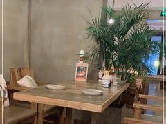 -HIGH FIVE哈福手工汉堡(桂林路店)