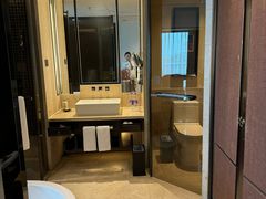 -三亚湾海居铂尔曼度假酒店