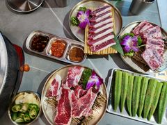 -围炉肉舍•炭烤活鳗•丹东海鲜烤肉(步行街店)