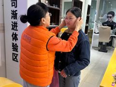 -诺柯视眼镜-蔡司依视路官方工厂店(淞南一店)