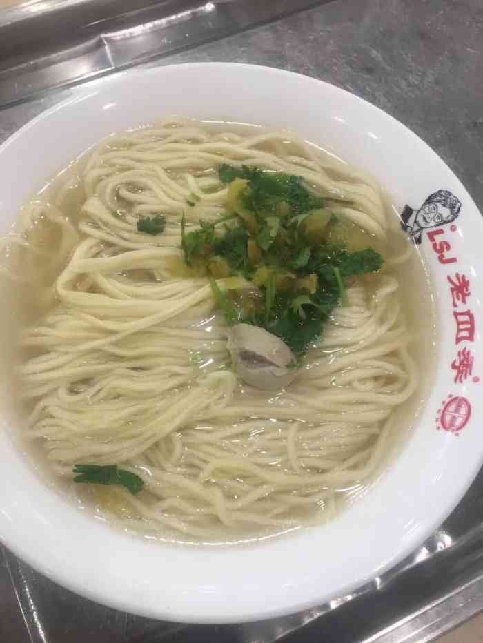 打分 沈阳四季面条非常有名,面非常劲道入味,汤也好喝.