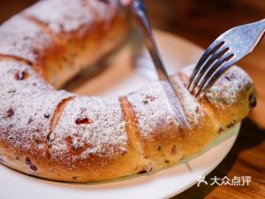 丹尼斯贝乐,低调中的奢华