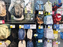 -迪卡侬(苗岭路店)