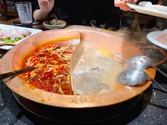 山城鸳鸯锅-山城鼎重庆老火锅(西安钟楼店)