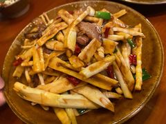 春笋腊肉-苗湘食府(十年店)