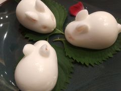 -景月阁空中食府(希尔顿酒店)