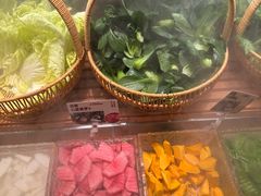 -左庭右院鲜牛肉火锅(浦江欢乐颂店)