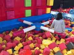 -嘿哟动霸CHUA·新潮玩运动娱乐中心·蹦床滑冰团建乐园