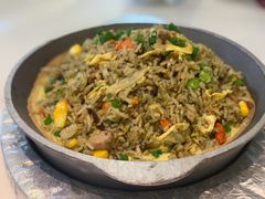 铁板榄菜牛仔肉蛋托饭-杯子红牛排(创意产业园店)