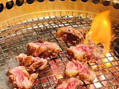 -铭牛烧肉·和牛海鲜自助(高新月牙湖店)