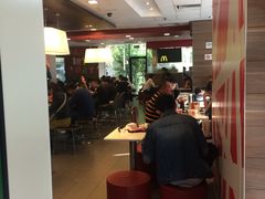 -麦当劳(伟城广场店)