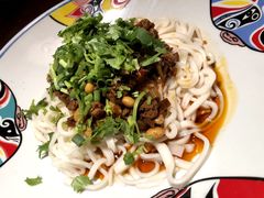 肉酱拌面-大灰狼(中心书城店)