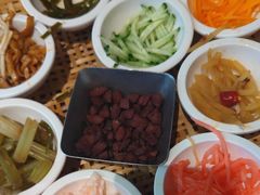 -包整·丝娃娃(一览甲秀楼风景店)