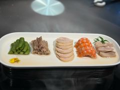 -HOMES上海本帮菜(襄阳公园店)