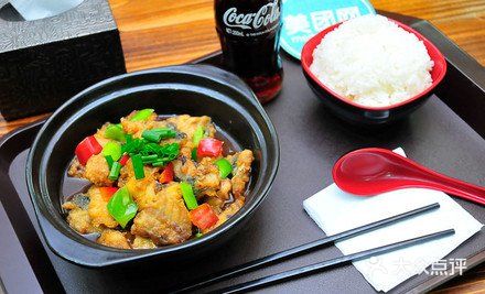 黄焖鸡米饭(君临一期店)