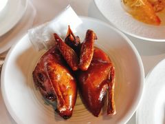 脆皮乳鸽王-富力丽思卡尔顿酒店·丽轩中餐厅