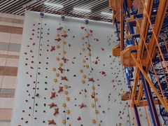 -山之巅攀岩馆(太古城店)