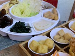 -鸡遇虾煲干锅火锅(小寨金莎店)