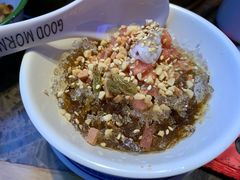 -沪小二炭火蛙锅(淮海中路美食不夜城店)