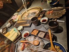-铭牛烧肉·和牛海鲜自助(高新月牙湖店)