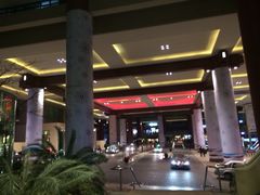 調高大堂-上海波特曼丽思卡尔顿酒店