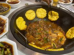 -鲁员外地锅鸡地锅鱼(古墩路店)