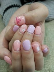 -逸日式美甲美睫工作室