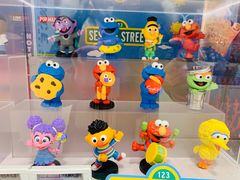 -泡泡玛特POPMART(蓝色港湾店)