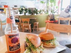 -Catch Bagel(芳草地店)