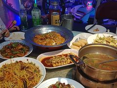 -巴特餐饮6加1音乐餐吧·新疆菜