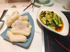 -黄记煌三汁焖锅(新佳丽江汉路店)