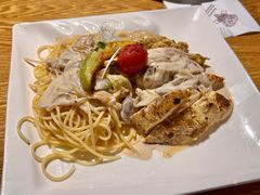 煎鸡胸奶油蘑菇意面-吉姆丽德乡村西餐厅(闵行交大店)