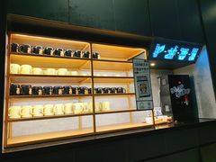 面包甜点陈列柜-太二酸菜鱼(福州泰禾店)