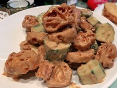黄瓜拌油条-梅飞酒家(桑园路店)