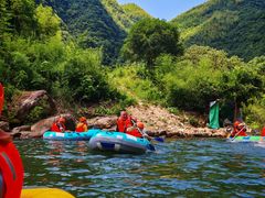 -安吉龙王山峡谷漂流