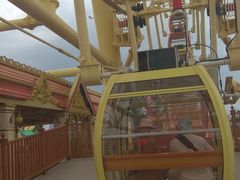 -七彩云南欢乐世界