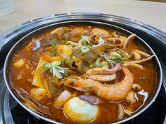 -三清洞摩西韩式年糕火锅(威高广场店)